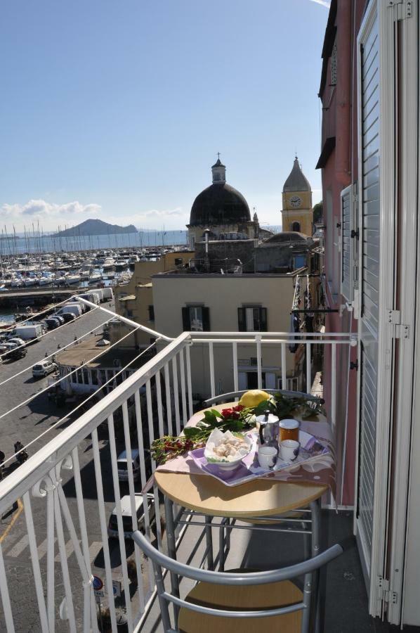 Casa Geltrude Al Porto Villa Procida Exterior photo