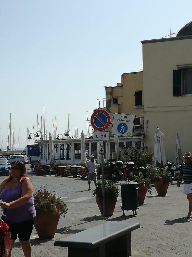 Casa Geltrude Al Porto Villa Procida Exterior photo